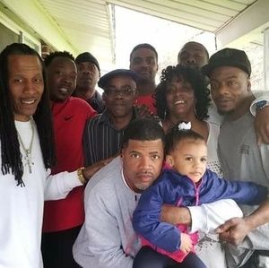 Meet your Posher, Derrick